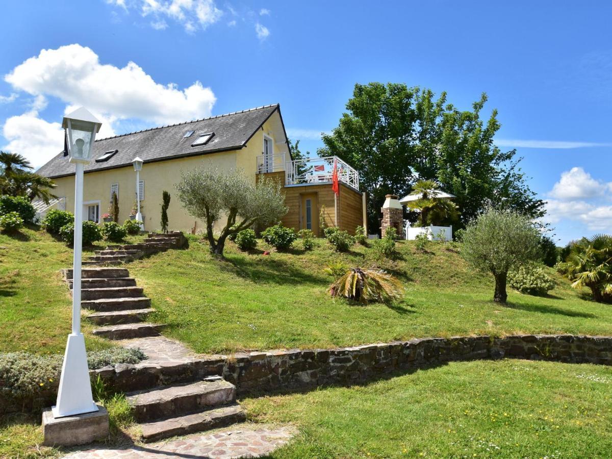 Superb Holiday Home Near The Beach Quinéville 外观 照片