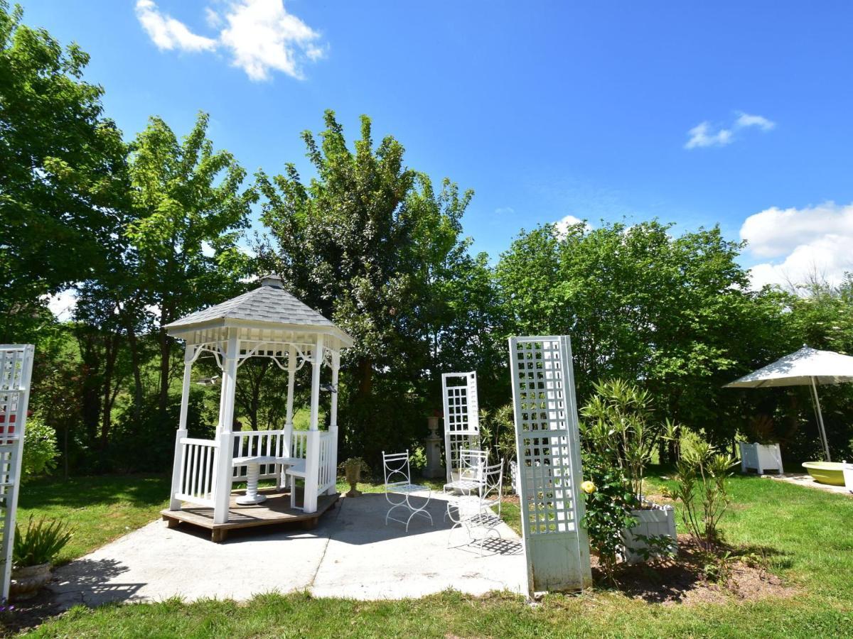 Superb Holiday Home Near The Beach Quinéville 外观 照片