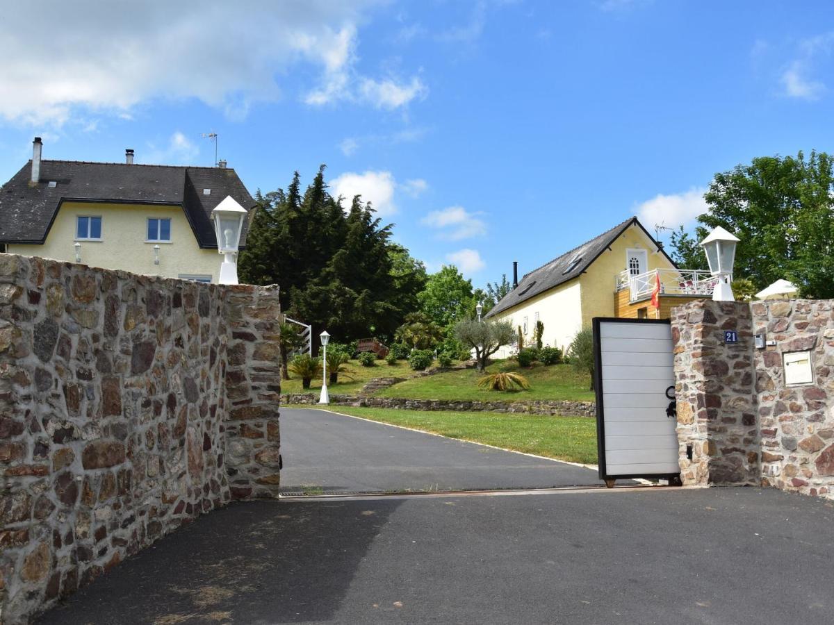 Superb Holiday Home Near The Beach Quinéville 外观 照片