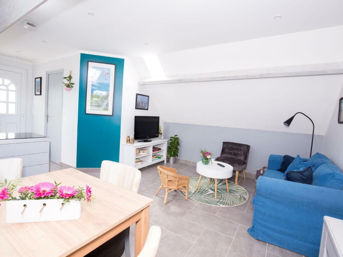Superb Holiday Home Near The Beach Quinéville 外观 照片